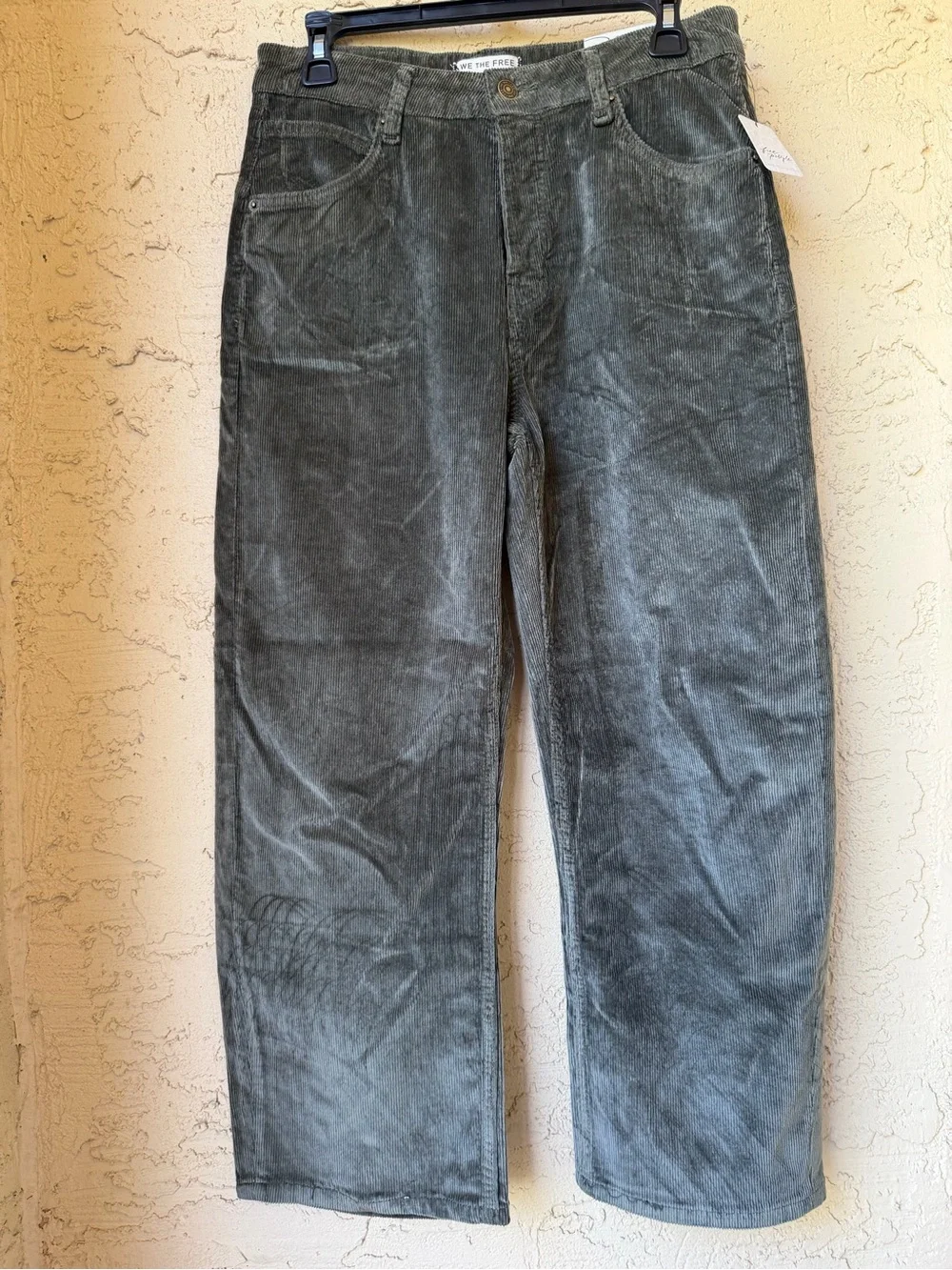 Free People We The Free Deep Trance Corduroy Boyfriend Pant 26 Keepsake Clover - Picture 4 of 16